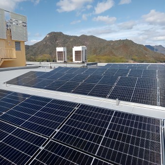 Système de montage solaire à toit plat triangulaire 123,84 kW